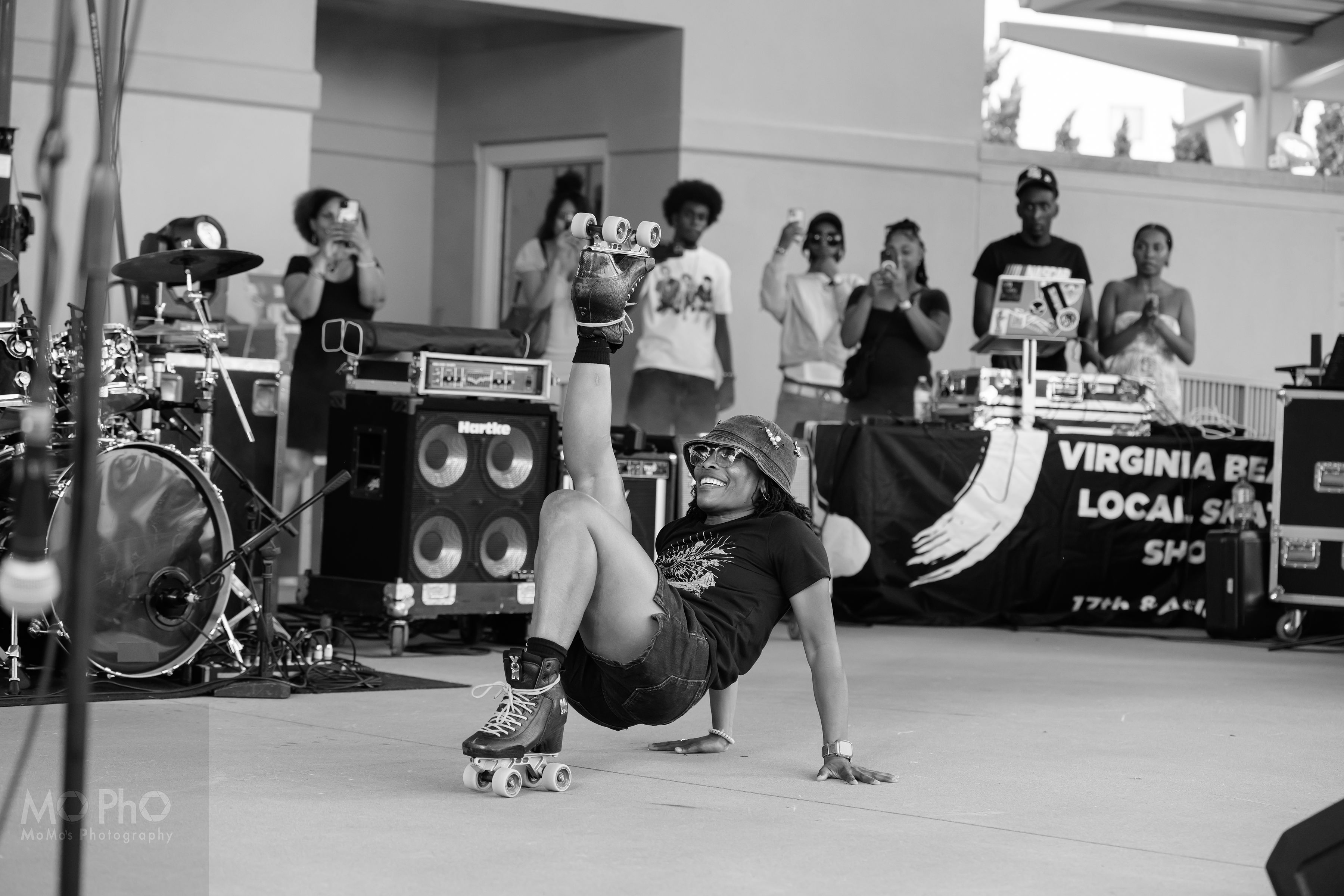 Roll N Vibez skater performing